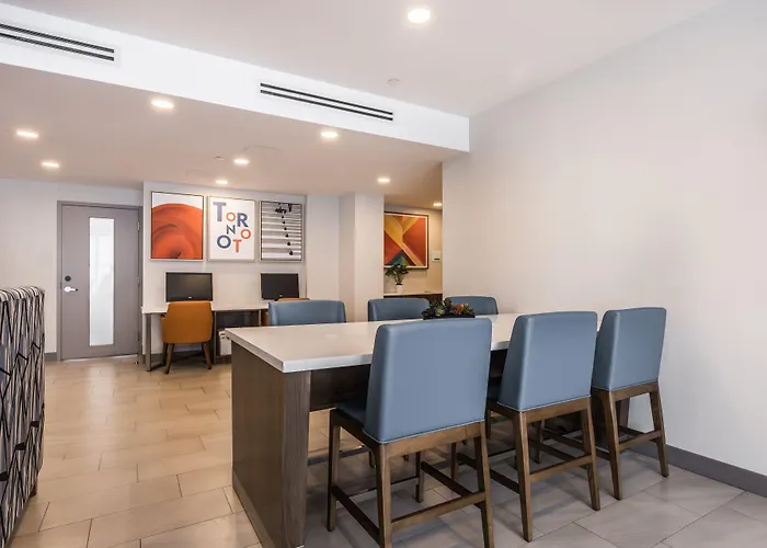 Holiday Inn Express Toronto-North York By Ihg