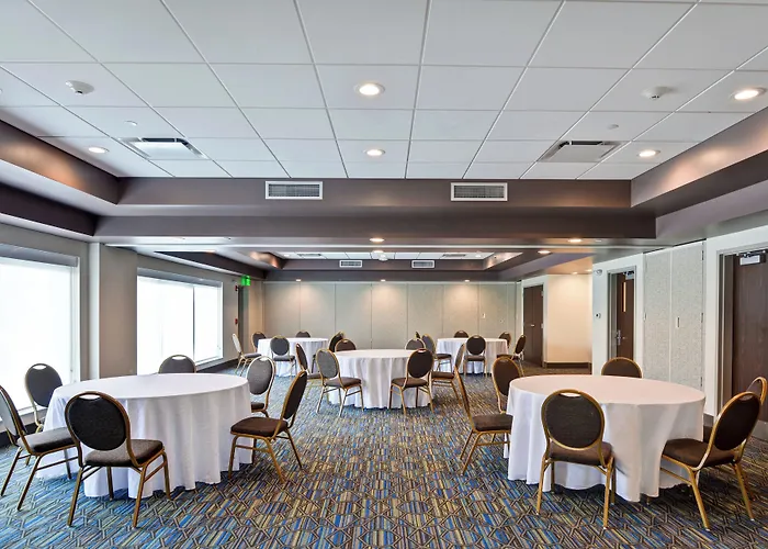 Holiday Inn Express Boston By Ihg