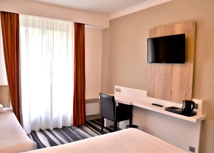 Kyriad Hotel Tours Centre