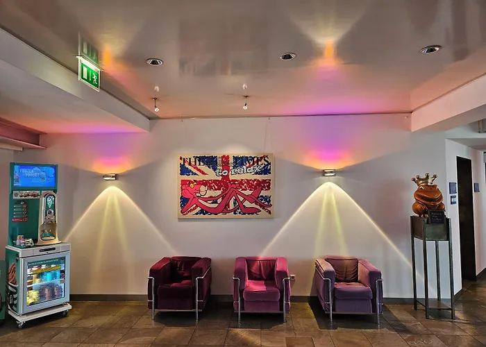 Hotel Am Triller - Hotel & Serviced Apartments - Pool & Relax Lounge