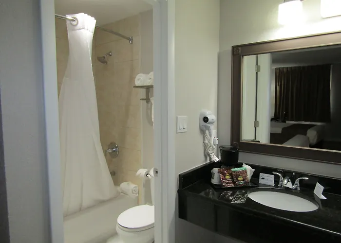 Quality Inn & Suites Kissimmee Near Main Gate