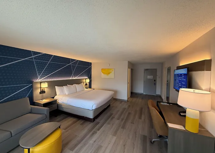 Comfort Inn & Suites Danbury-Bethel