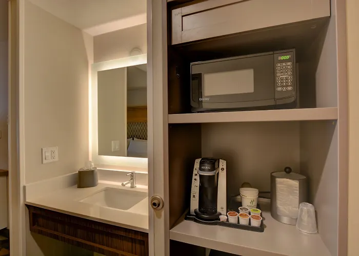 Holiday Inn - Salem By Ihg