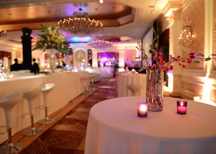 Garden City Hotel