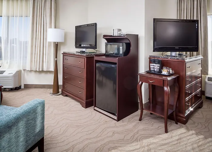 Doubletree By Hilton Boston-Milford