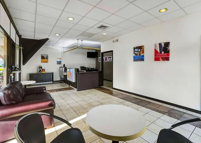 Motel 6-Lawrenceville, Nj