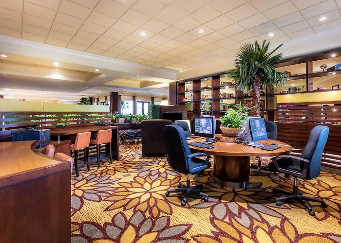 Anaheim Majestic Garden Hotel
