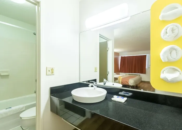 Motel 6-Crawfordsville, In