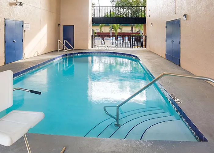 Magnuson Hotel Bradenton