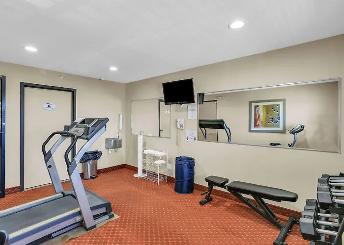 Baymont By Wyndham Cedar Rapids
