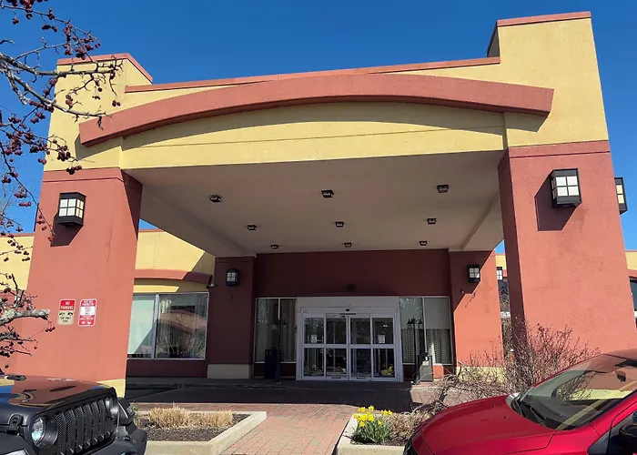 Clarion Hotel & Suites Hamden-New Haven