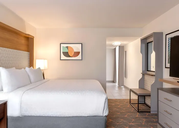 Doubletree By Hilton Fort Worth South
