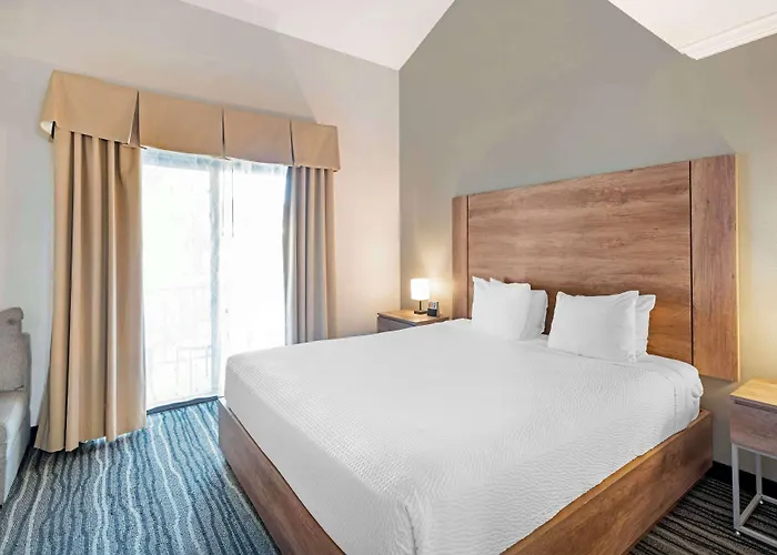 Best Western Posada Royale Hotel & Suites