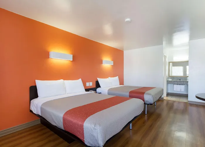 Motel 6-Claremont, Ca