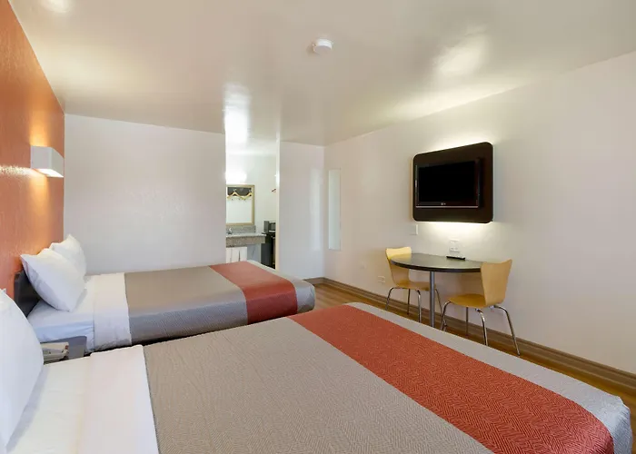 Motel 6-Claremont, Ca