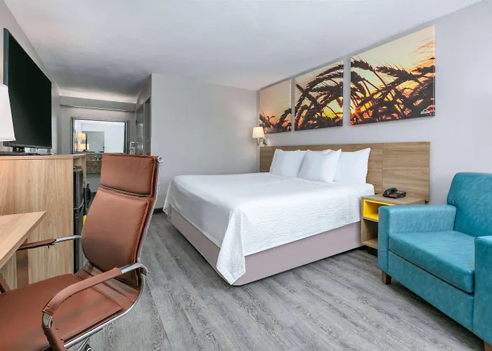 Days Inn By Wyndham Greenville Ms