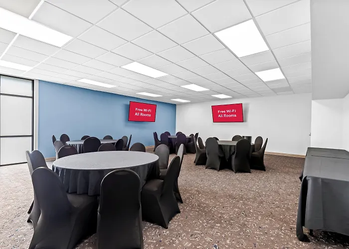 Ramada By Wyndham Cortland Hotel & Conference Center