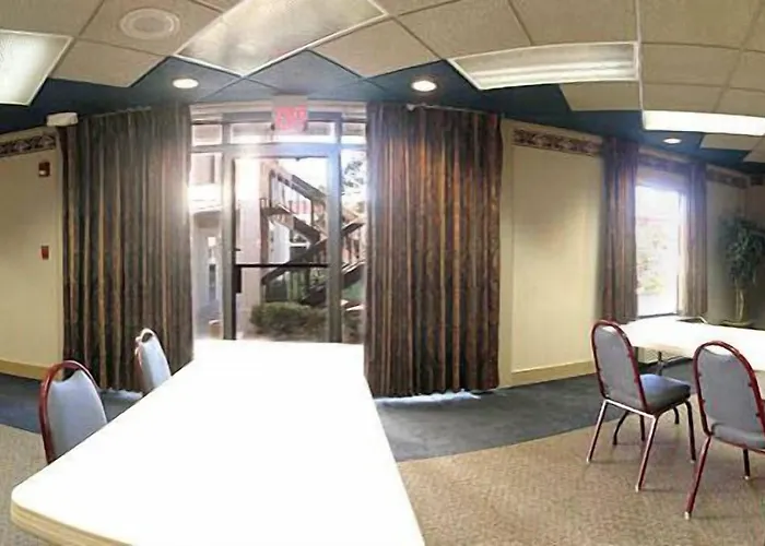 Ramada By Wyndham Lebanon