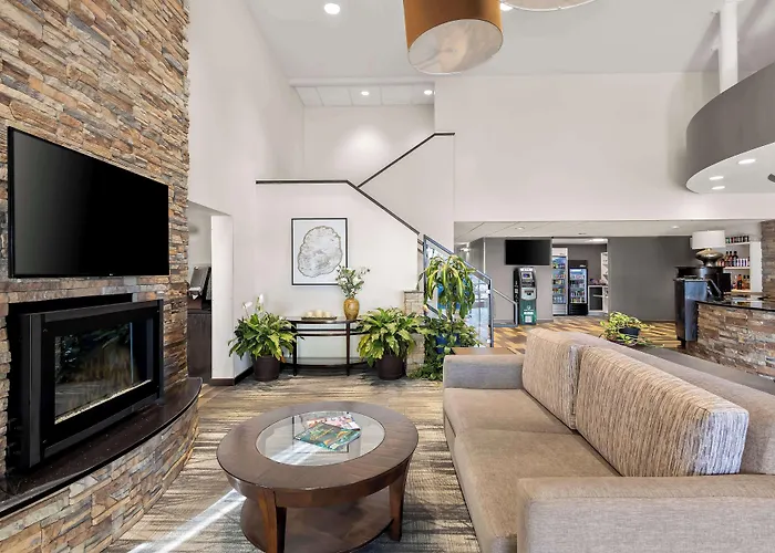 Best Western Luxbury Inn Fort Wayne