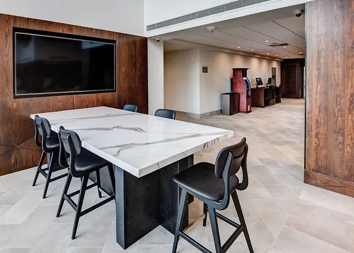 Sheraton Eatontown Hotel