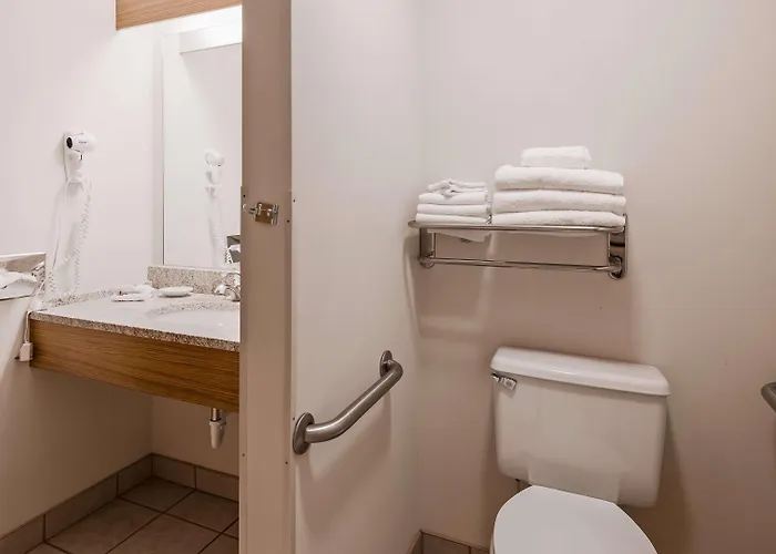 Best Western Golden Spike Inn & Suites