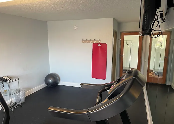 Days Inn By Wyndham Muncie -Ball State University