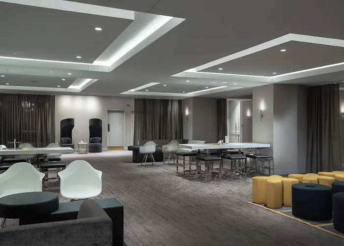 Renaissance Des Moines Savery Hotel