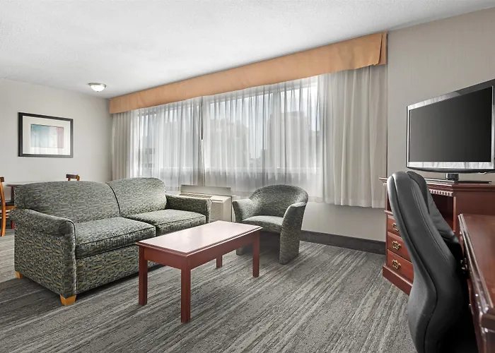 Best Western Plus Suites Downtown Calgary