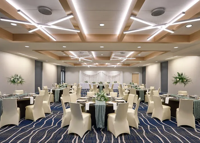 Delta Hotels By Marriott Minneapolis Northeast