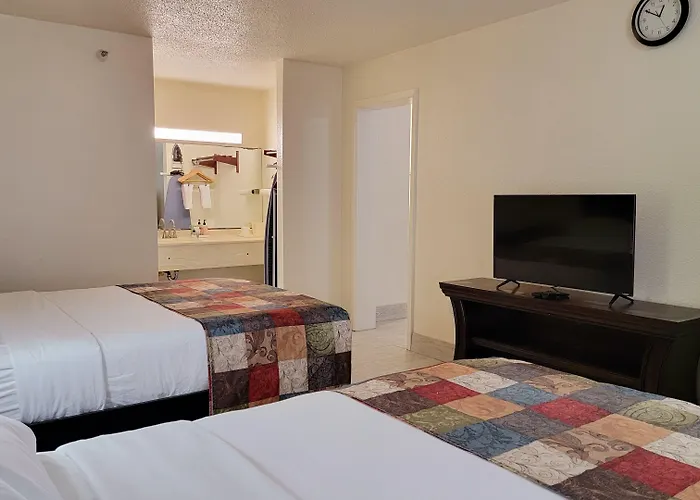 Simple Rewards Inn