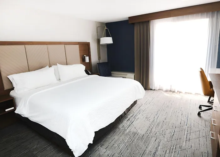 Holiday Inn Express Detroit-Birmingham By Ihg