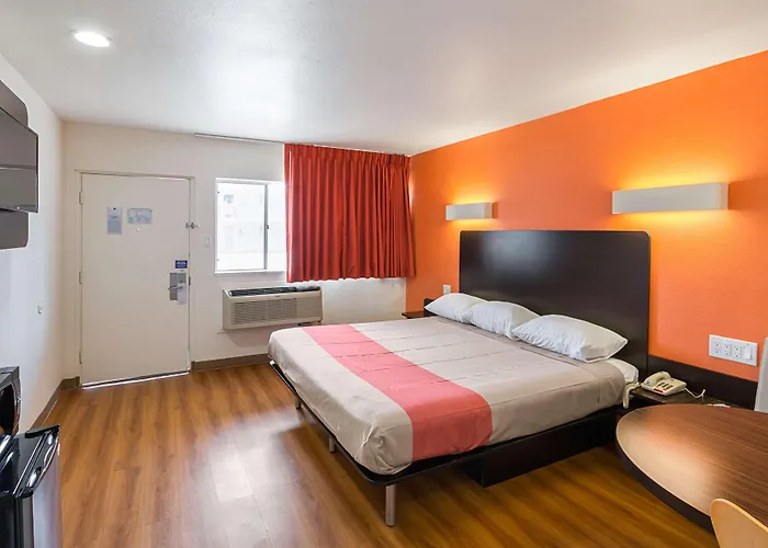 Motel 6-El Paso, TX - Airport - Fort Bliss