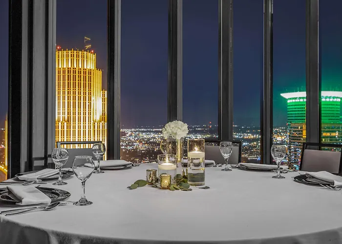 The Marquette Hotel, Curio Collection By Hilton
