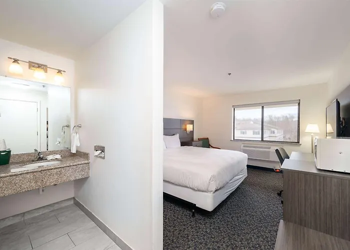 Baymont Inn & Suites By Wyndham