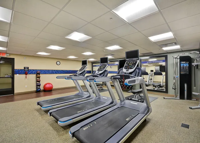 Hampton Inn & Suites Detroit/Warren