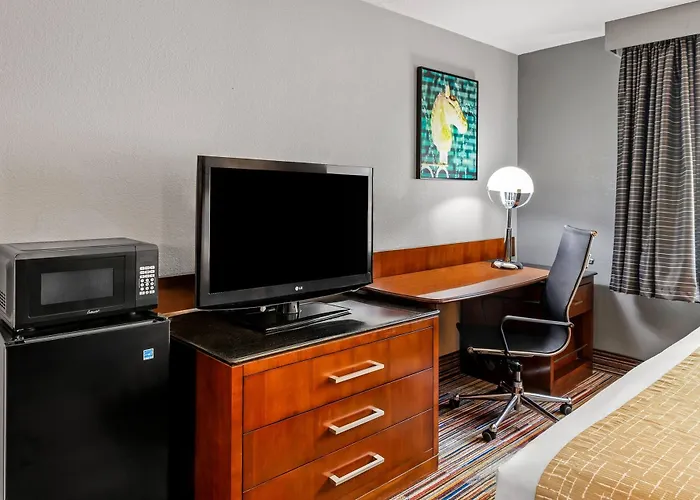 Travelodge By Wyndham Bloomington