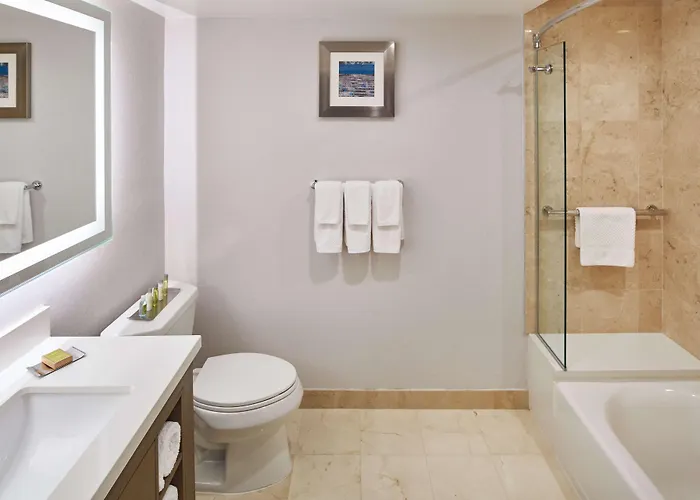 Doubletree By Hilton Torrance - South Bay