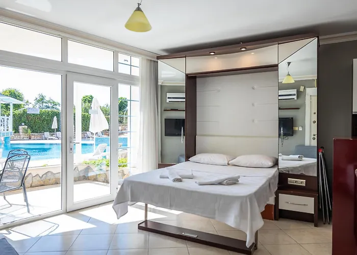 Seahorse Deluxe Hotel