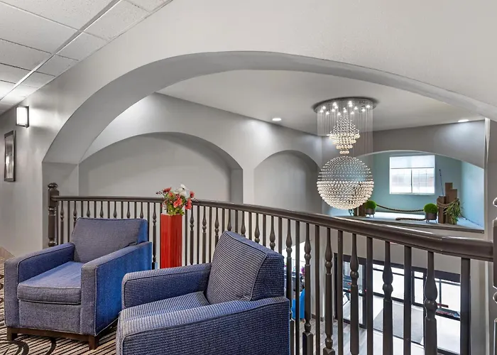 Best Western Plus Lake Dallas Inn & Suites