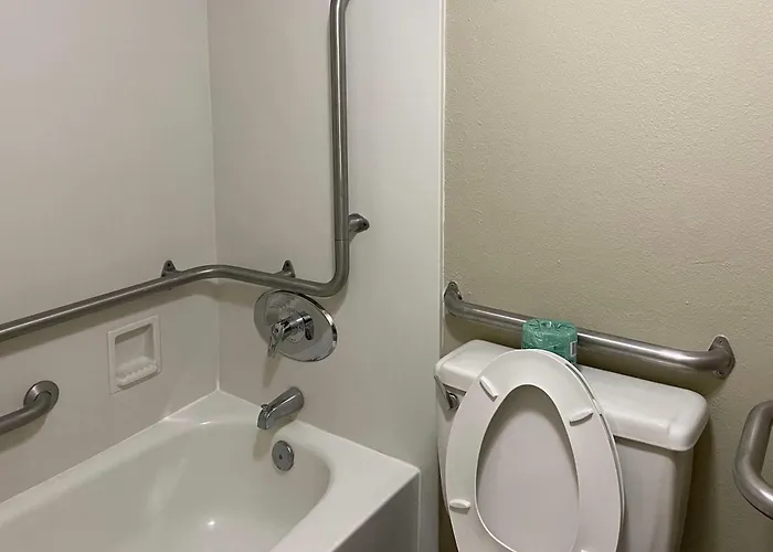Quality Inn & Suites Tuscaloosa Near University