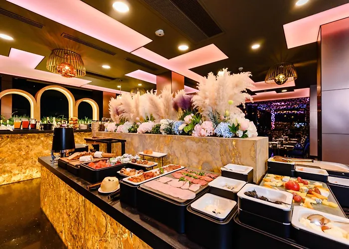 Plaza V Executive Hotel