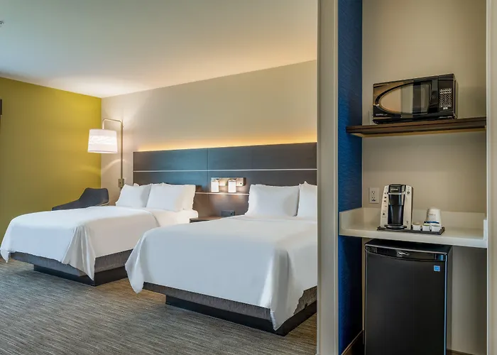Holiday Inn Express & Suites - Watertown By Ihg