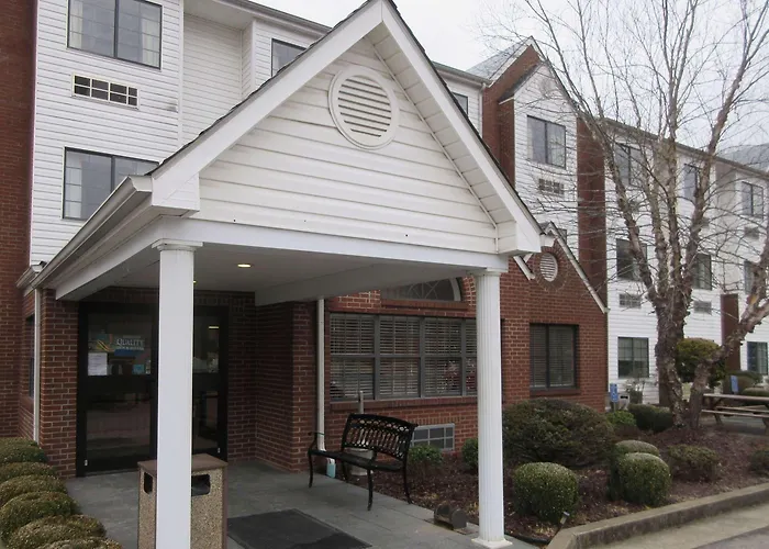 Quality Inn & Suites Prestonsburg Next To Mountain Arts Center