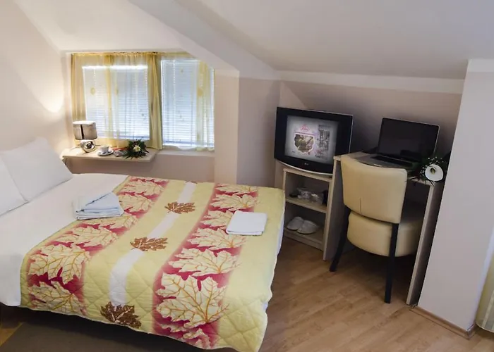 Garni Hotel Lotos