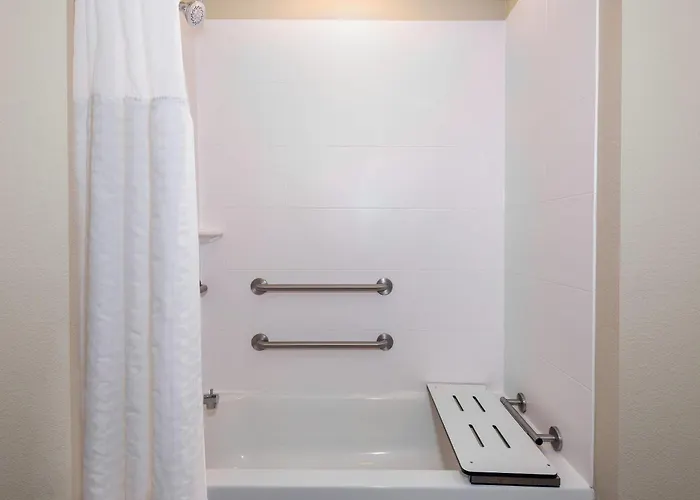 Coral Pointe Sarasota, An Ascend Collection Hotel