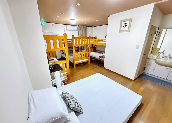 Petithotel017全室ミニキッチン付きファミリルーム 飲食街中心 阿波踊り会館7分 文理 徳島大学 アスティとくしま車8分