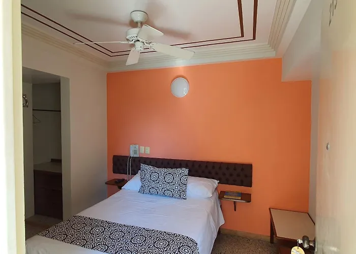 Hotel Atlantico a 150 mts de Playa Martí
