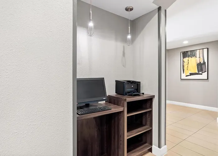 Sonesta ES Suites Fresno