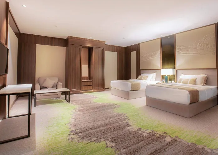 Azar Hotel