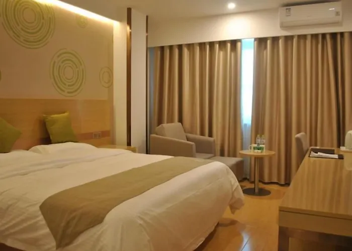 Greentree Inn Heze Changcheng Road Tianhua E-Commerce Logistics Park Express Hotel